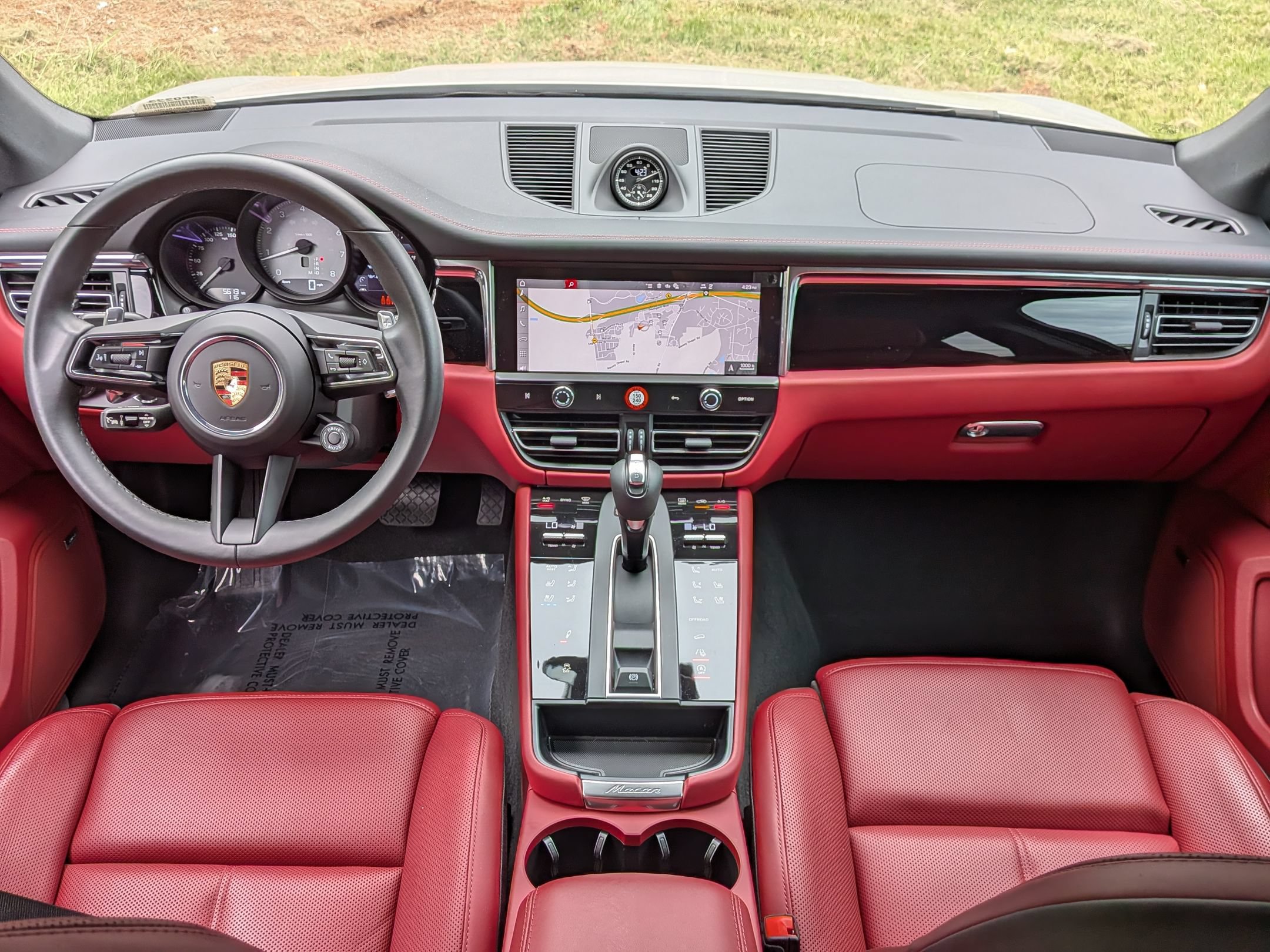 Certified 2025 Porsche Macan S AWD/4WD image 21