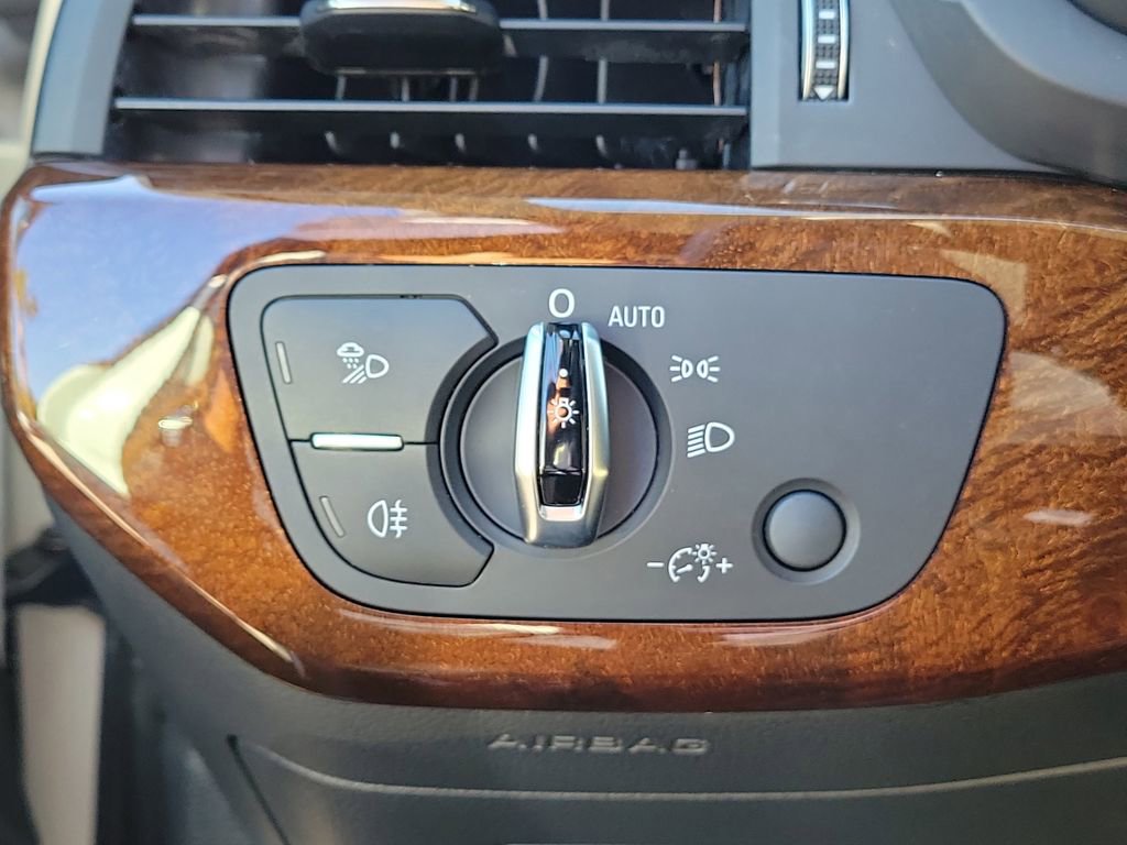 Used 2017 Audi A4 2.0T Premium image 23