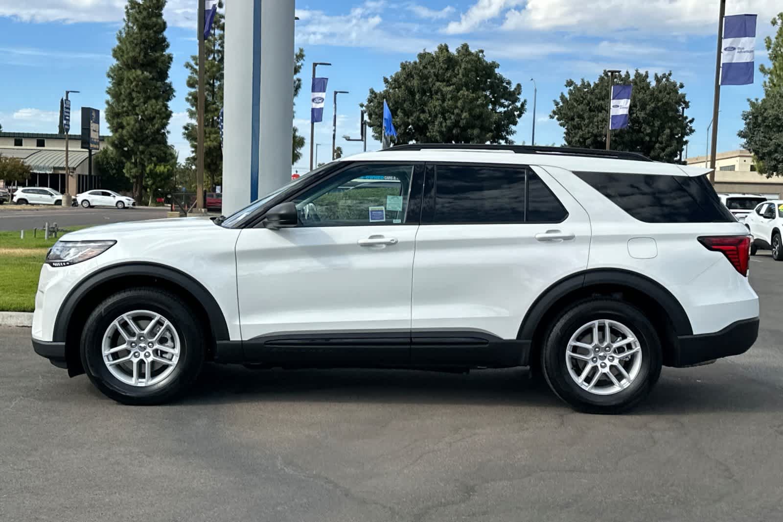 New 2026 Ford Explorer Active w/ Active Comfort Package RWD image 5