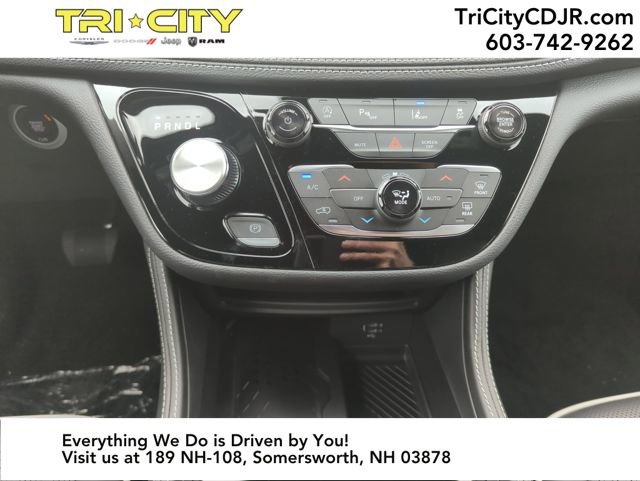 New 2026 Chrysler Pacifica Limited w/ S Appearance Package image 17