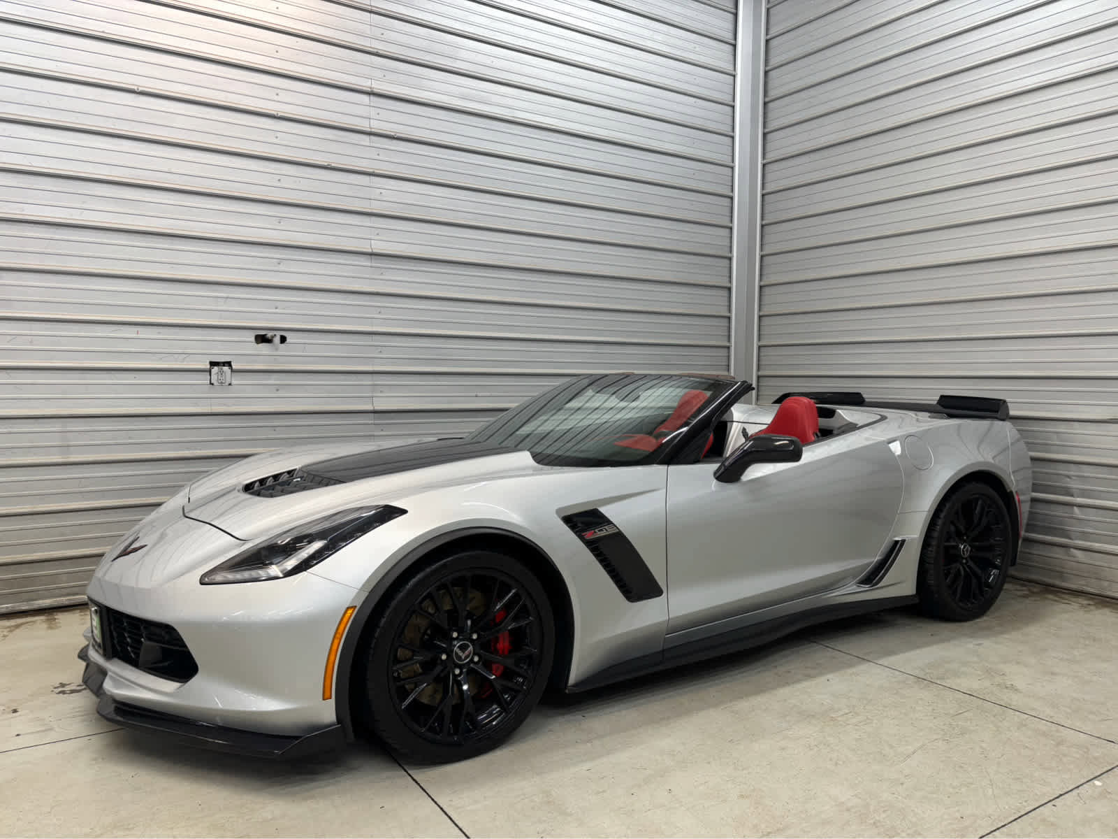 Used 2015 Chevrolet Corvette Z06 w/ 3LZ Preferred Equipment Group image 10