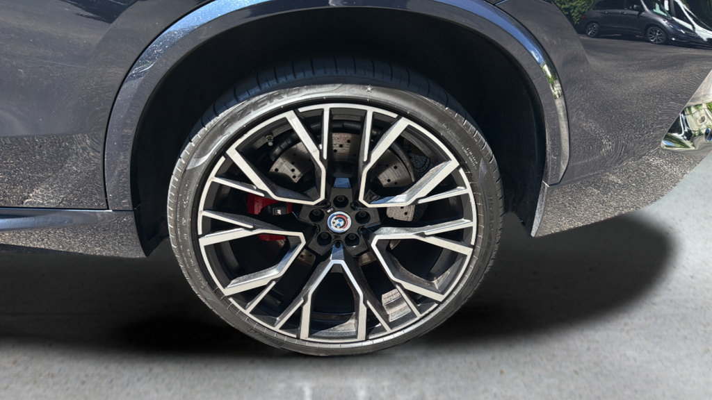 Used 2022 BMW X5 M w/ Competition Package 2 AWD/4WD image 15