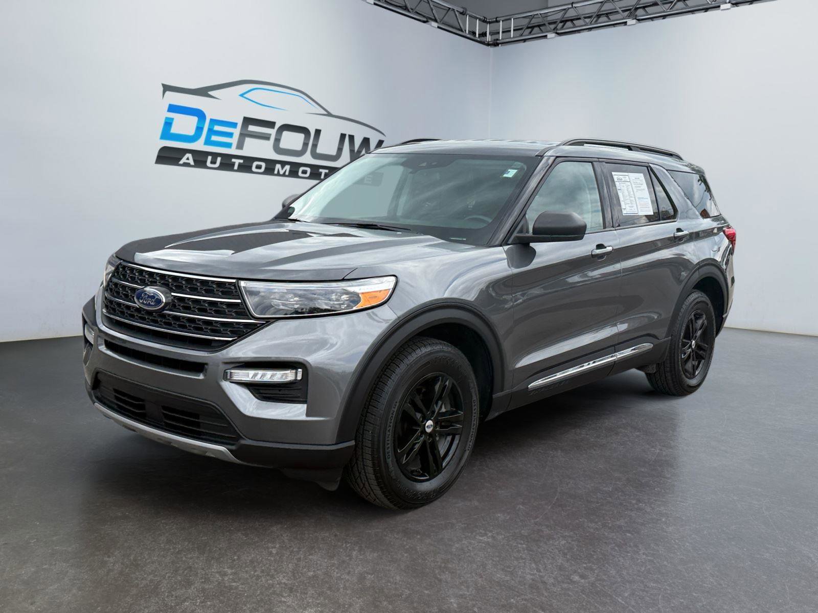 Used 2022 Ford Explorer XLT w/ Equipment Group 202A AWD/4WD image 7
