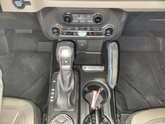 Used 2023 Ford Bronco Wildtrak AWD/4WD image 19