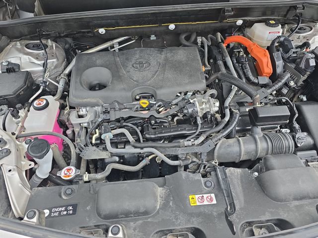 Used 2023 Toyota Venza LE image 30