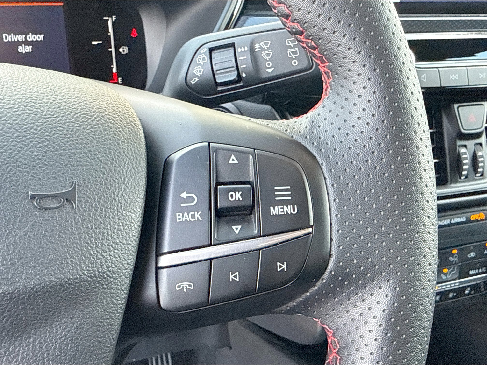 Used 2025 Ford Escape ST-Line Select image 38