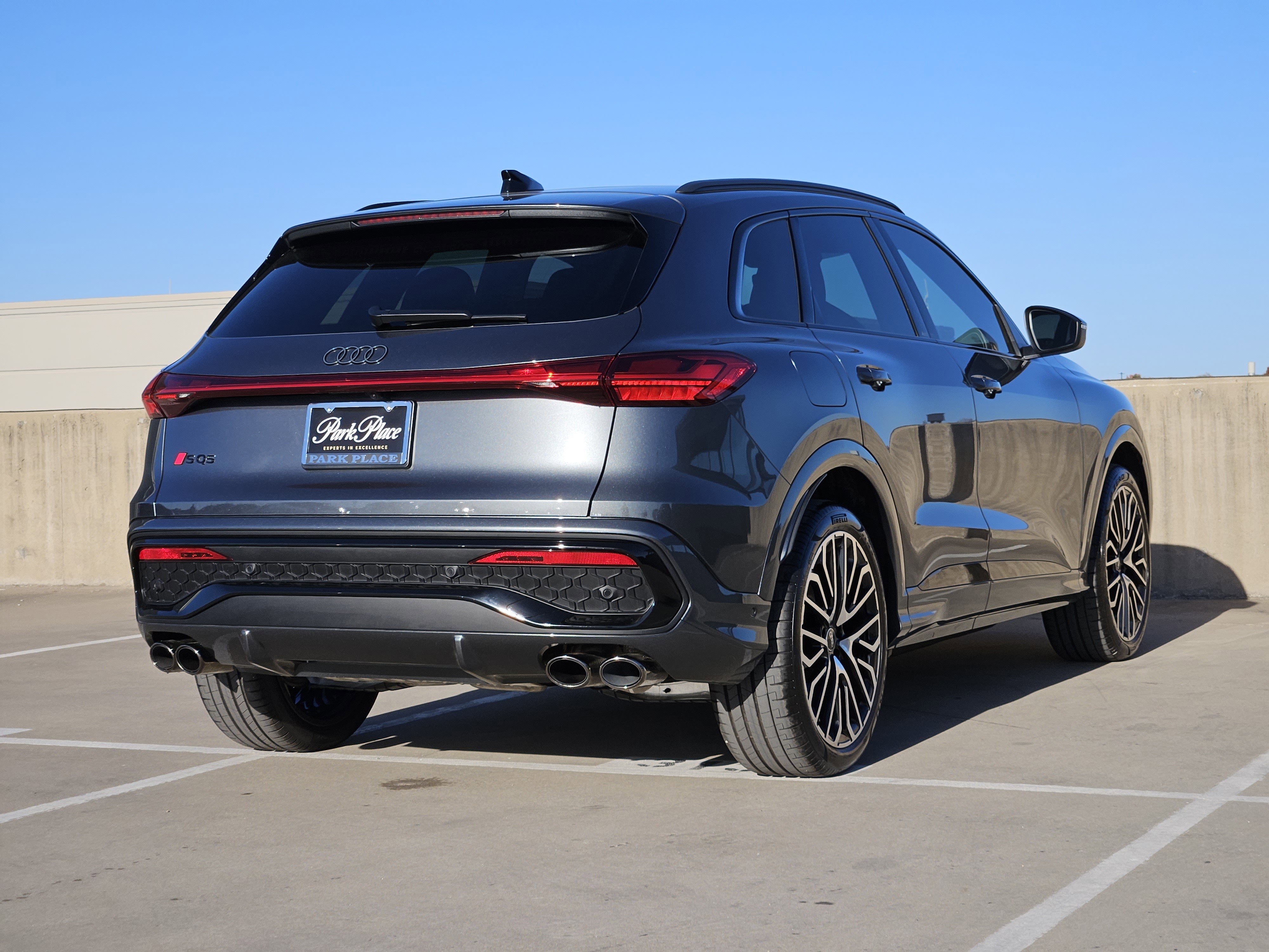 Used 2025 Audi SQ5 Prestige image 8