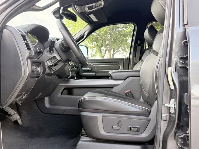 Used 2024 RAM 3500 Laramie w/ Sport Appearance Package image 7