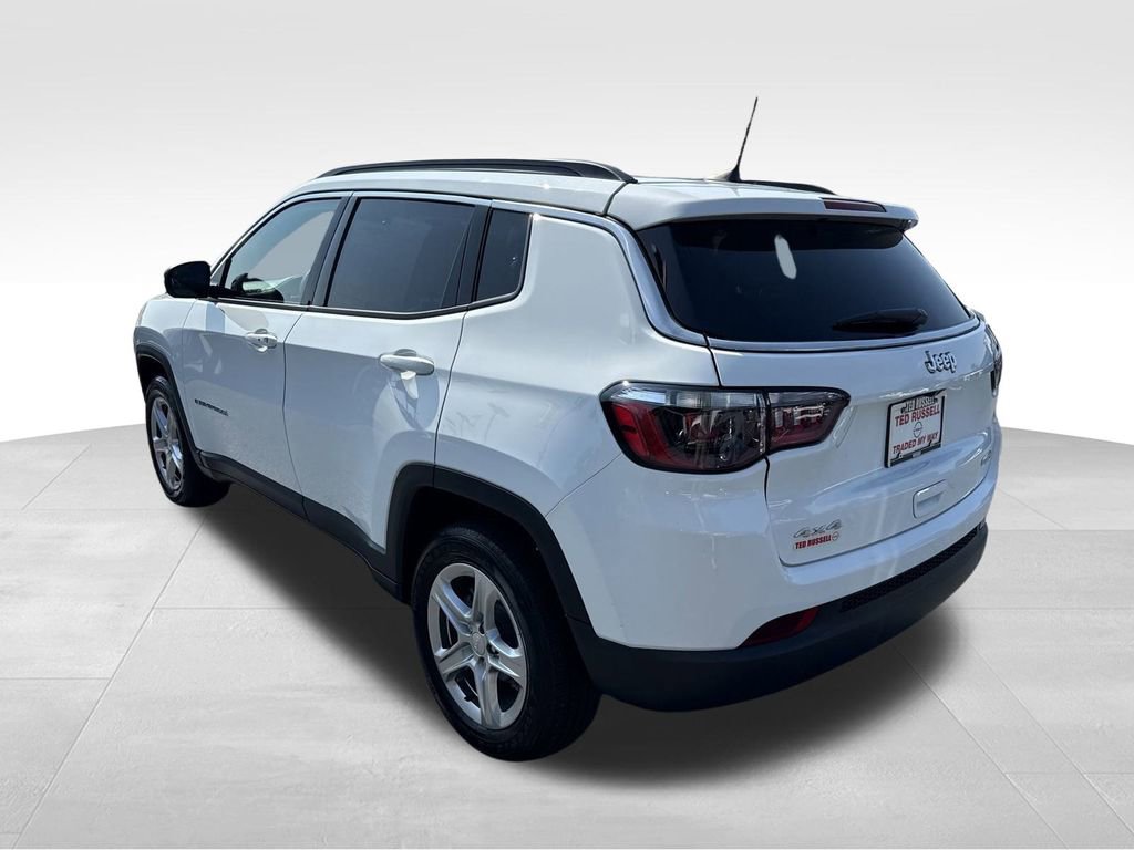 Used 2024 Jeep Compass Latitude image 5