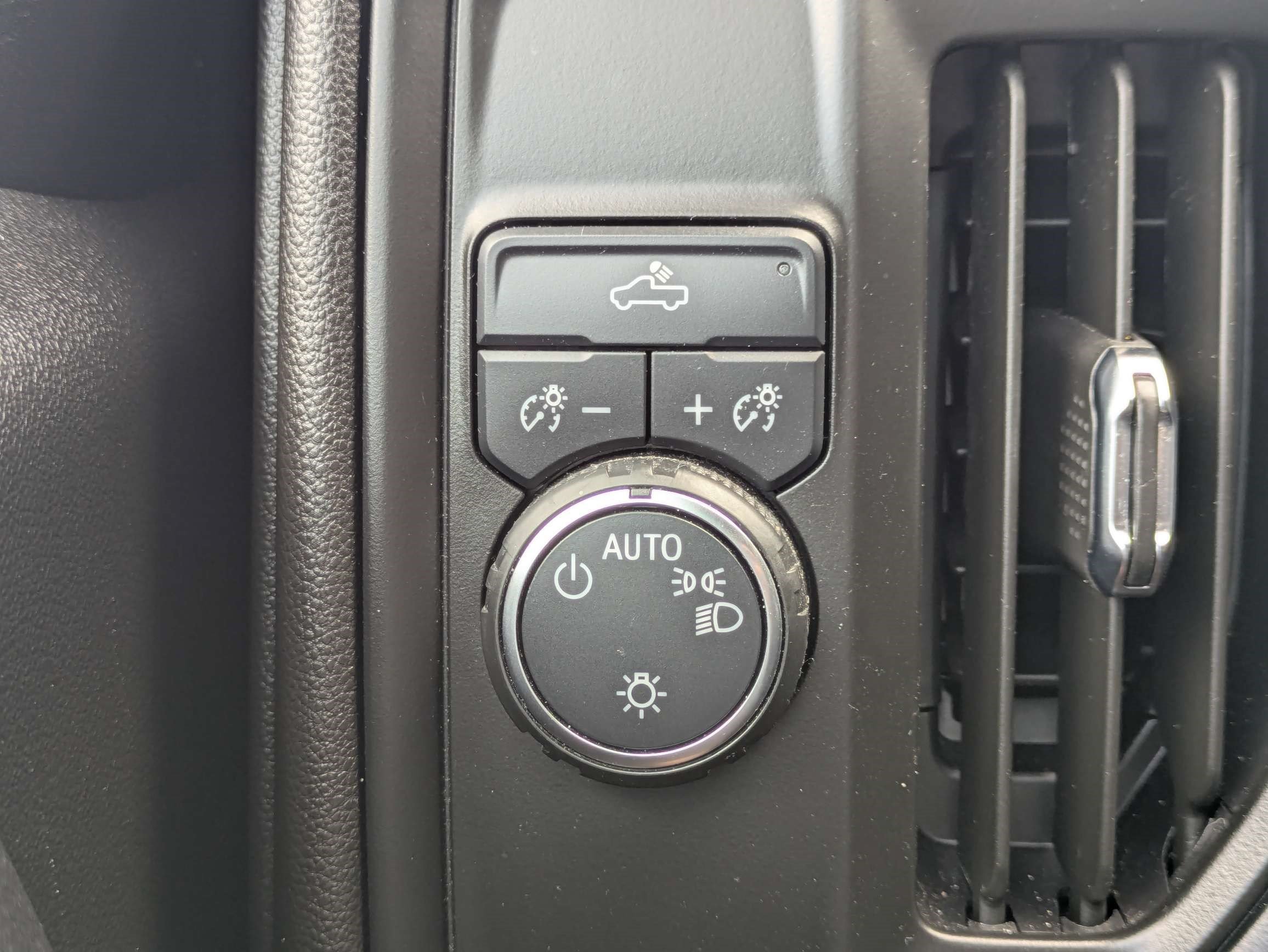 Used 2024 Chevrolet Silverado 1500 W/T RWD image 26
