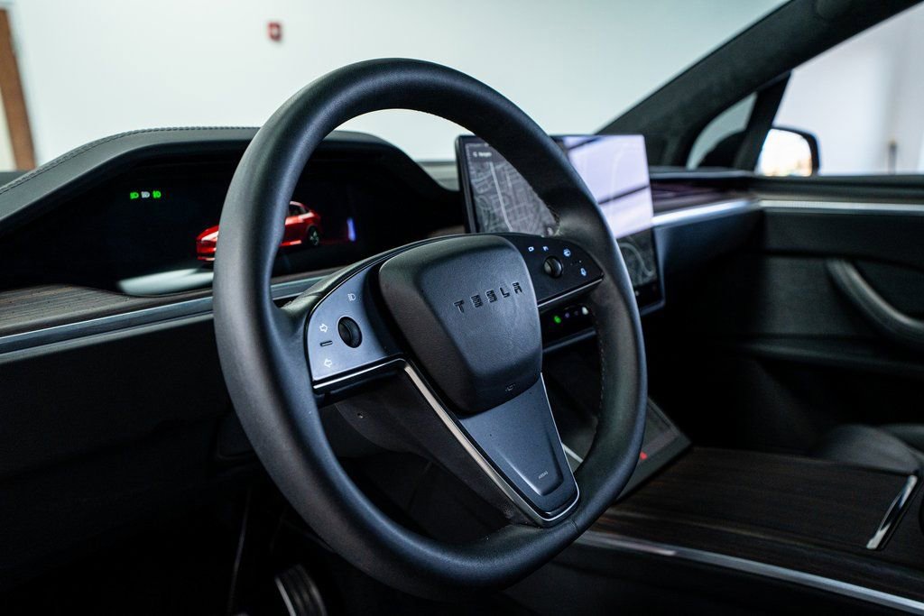 Used 2024 Tesla Model X image 37