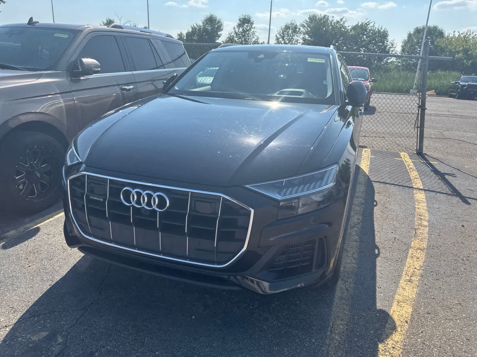 Used 2019 Audi Q8 Prestige AWD/4WD image 3