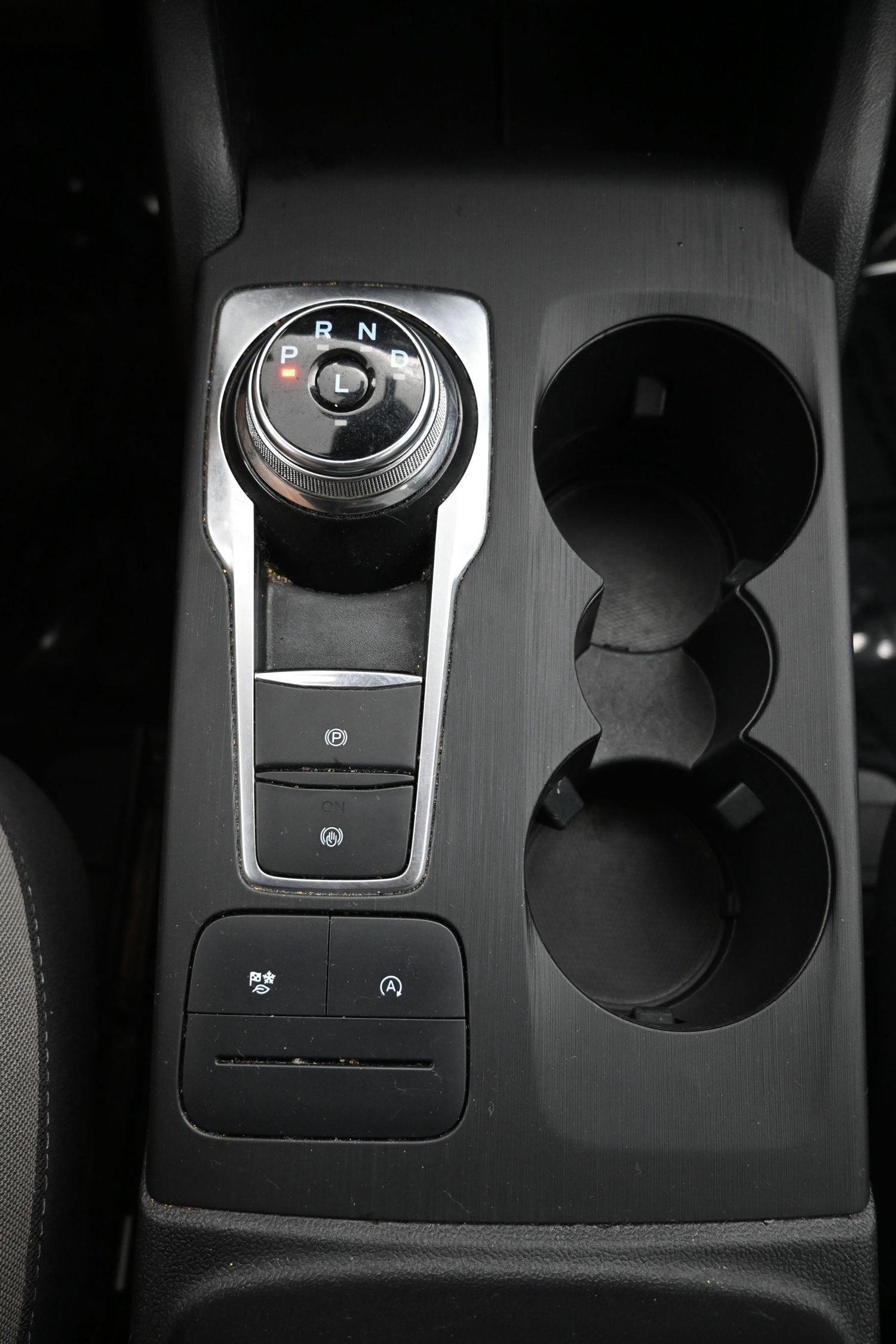 Used 2020 Ford Escape SE image 20