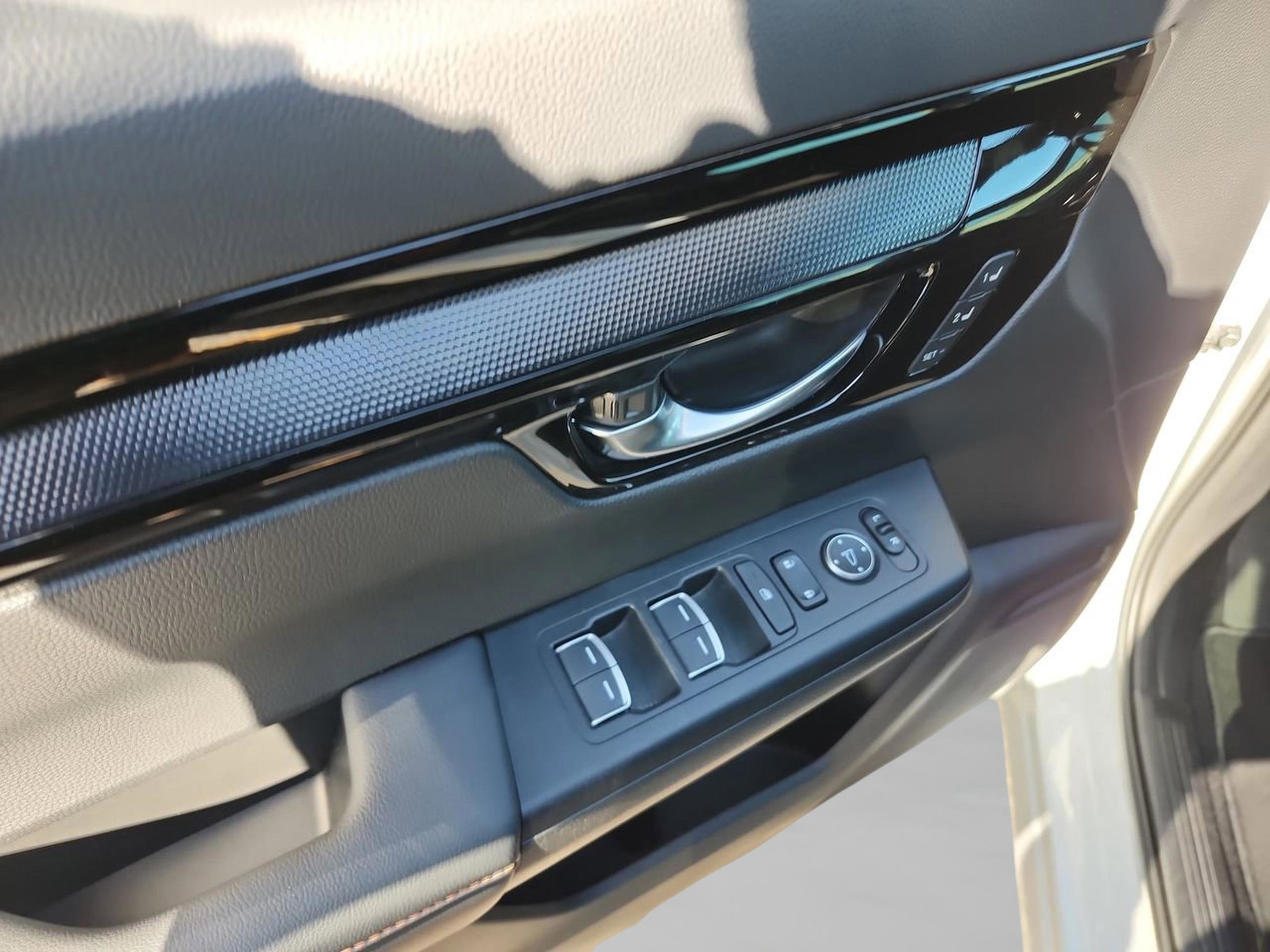 Certified 2024 Honda CR-V Sport Touring image 17