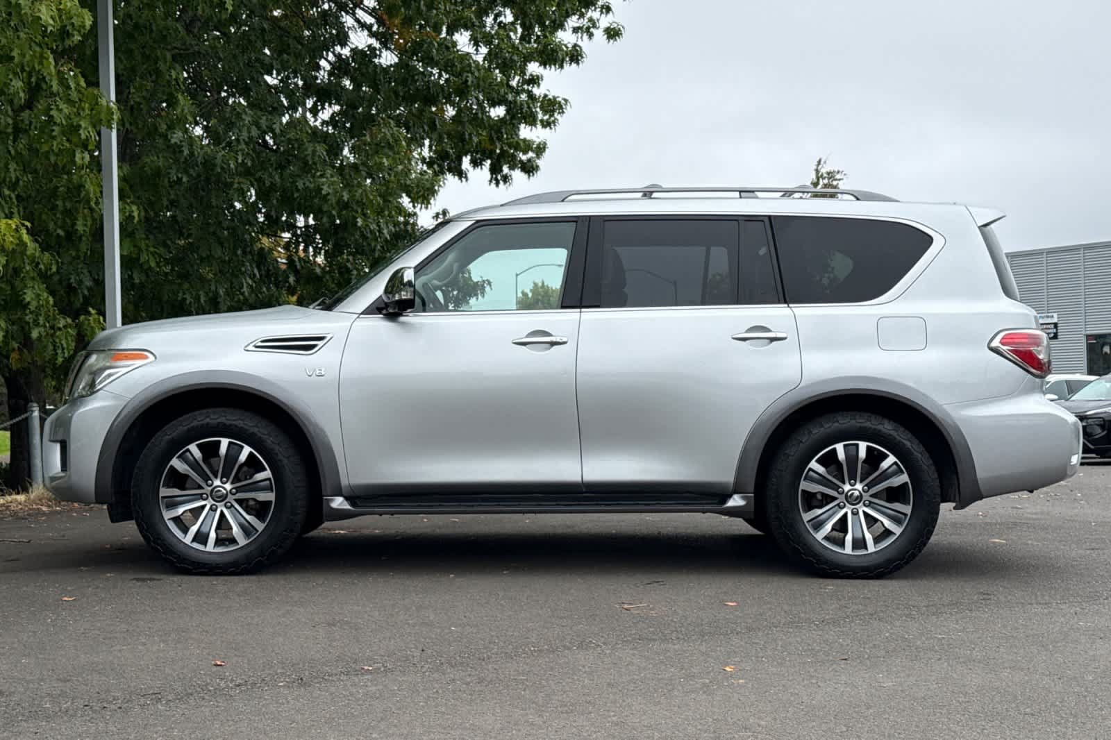 Used 2019 Nissan Armada SL w/ Premium Package AWD/4WD image 5