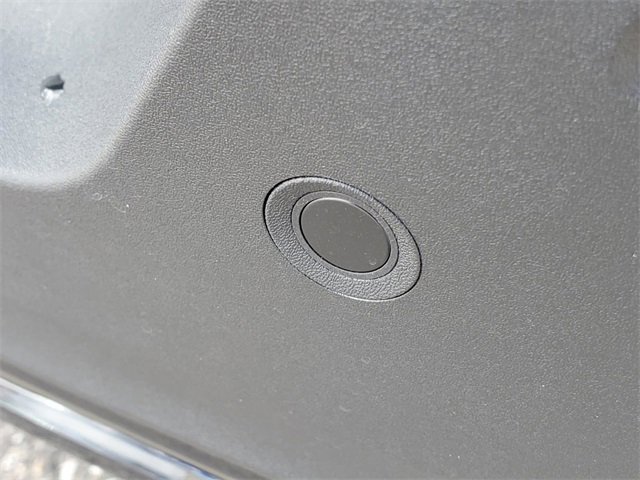 New 2026 Volvo XC40 B5 Core w/ Protection Package Premier image 9