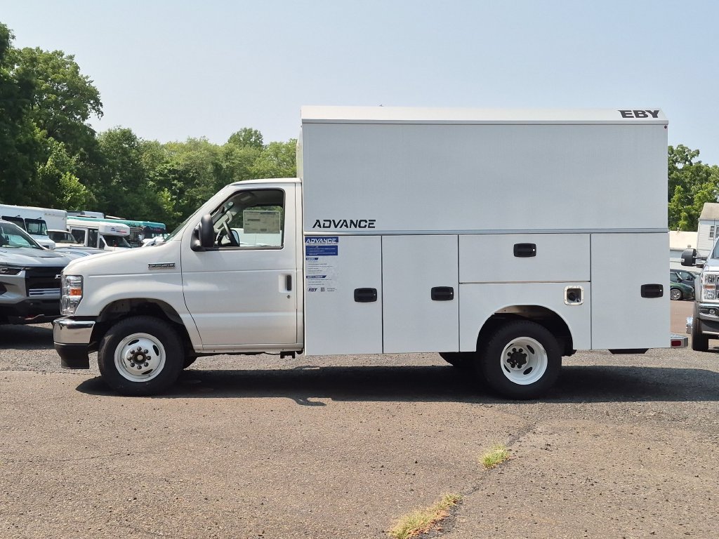 New 2027 Ford E-350 and Econoline 350 Super Duty w/ Power Equipment Group RWD image 10