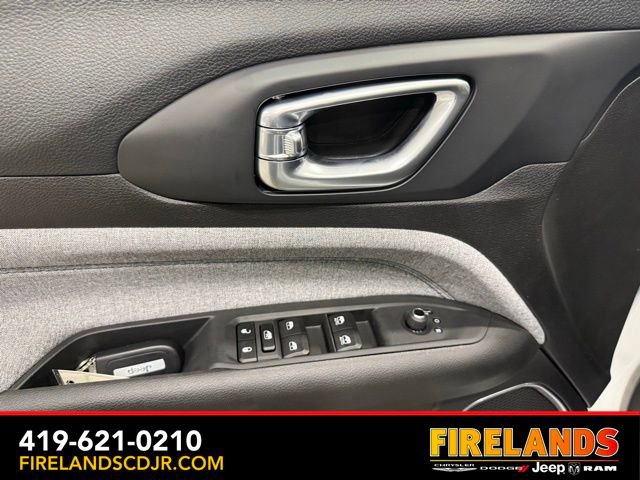 New 2026 Jeep Compass Latitude image 7