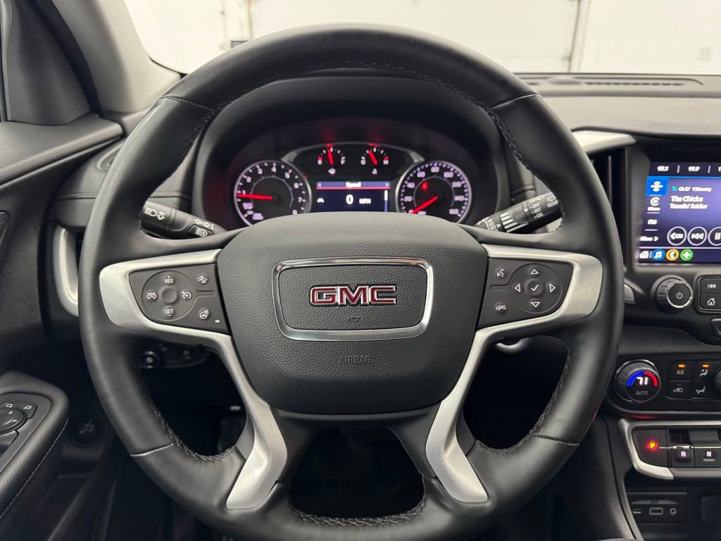 Used 2024 GMC Terrain SLT image 18