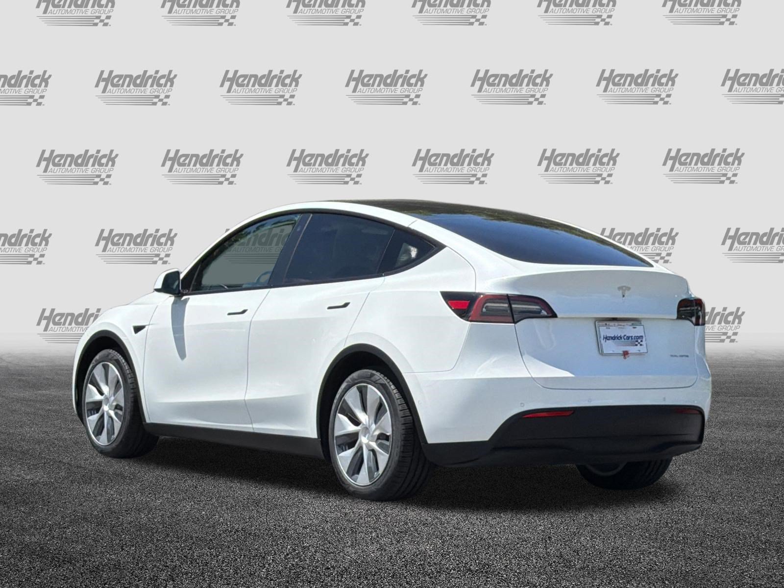 Used 2022 Tesla Model Y Long Range AWD/4WD image 7