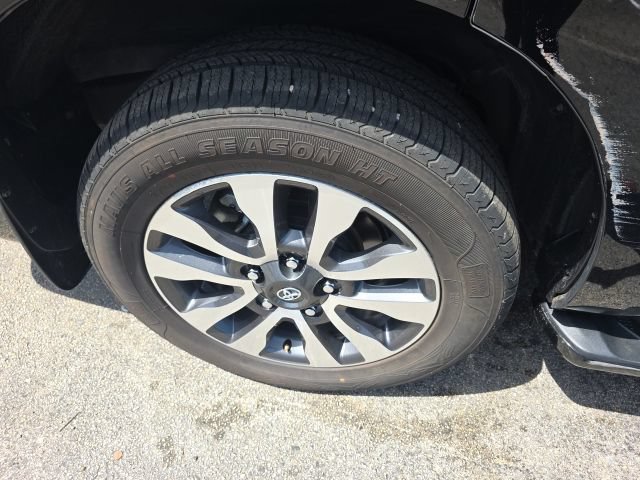 Used 2019 Toyota Sequoia Limited w/ Safety & Convenience Package AWD/4WD image 10
