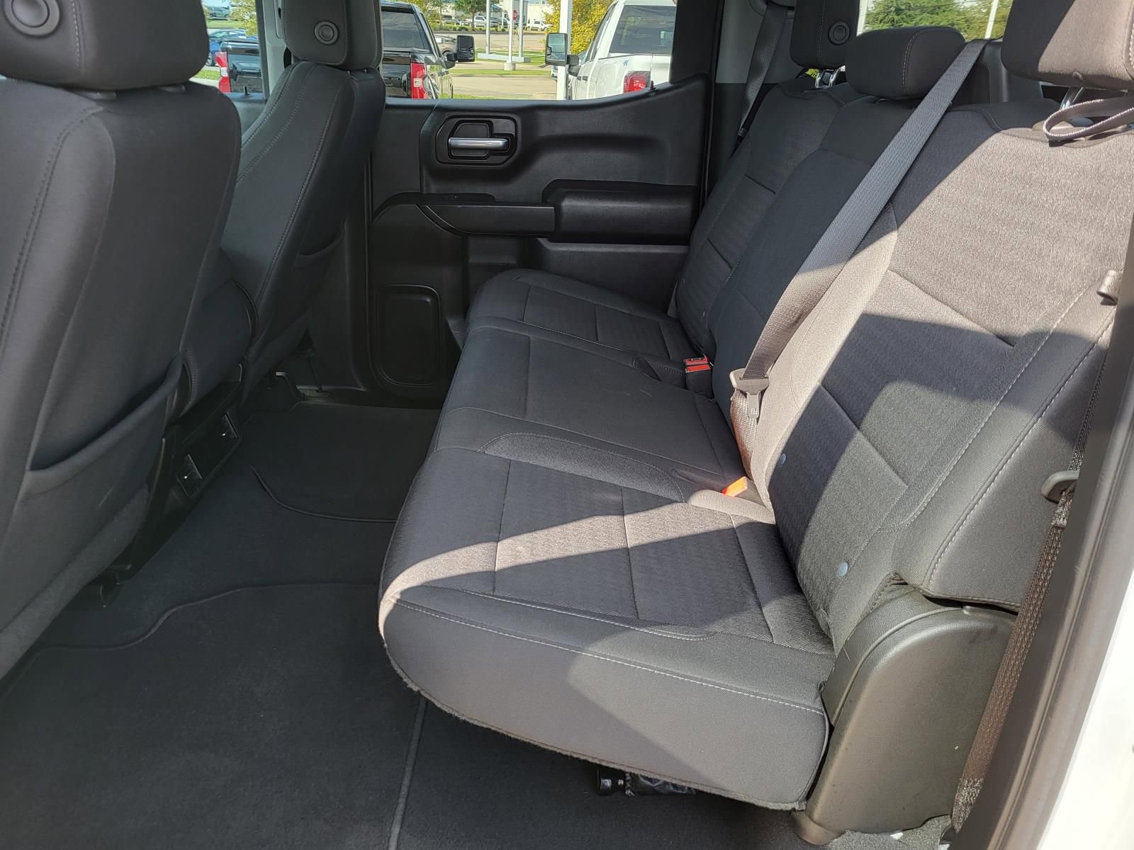 Used 2023 Chevrolet Silverado 1500 Custom image 17