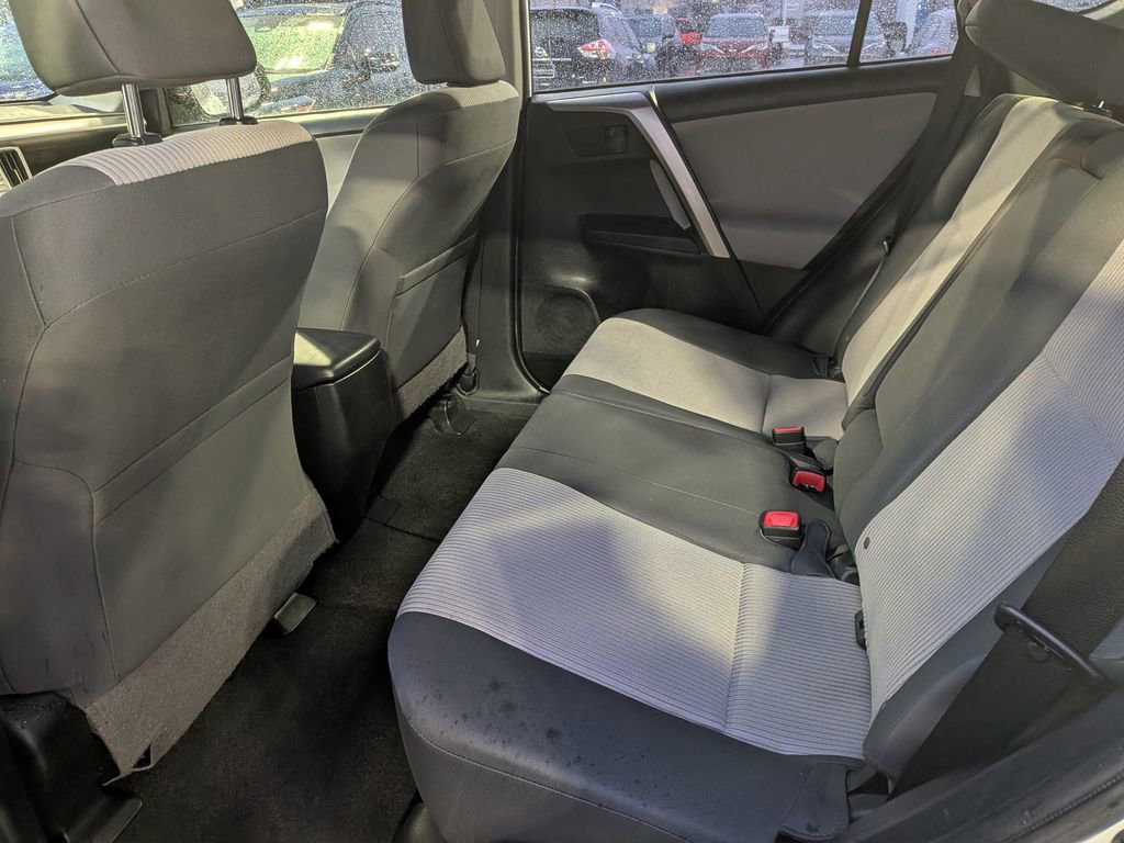 Used 2015 Toyota RAV4 LE image 10