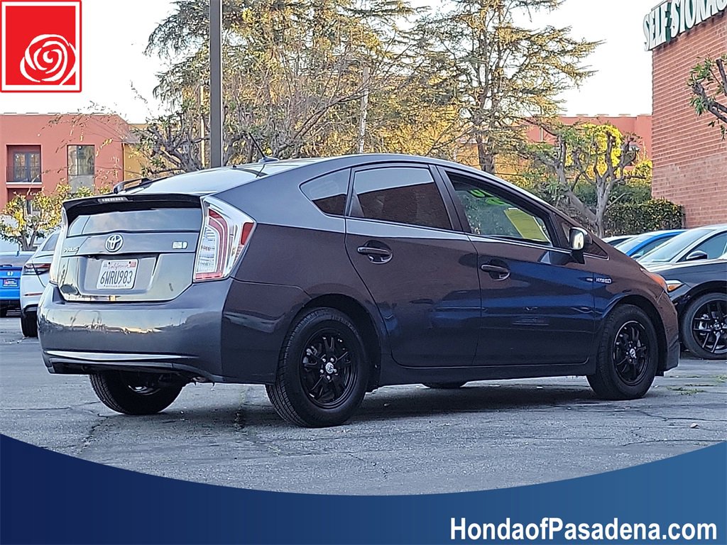 Used 2012 Toyota Prius One image 2