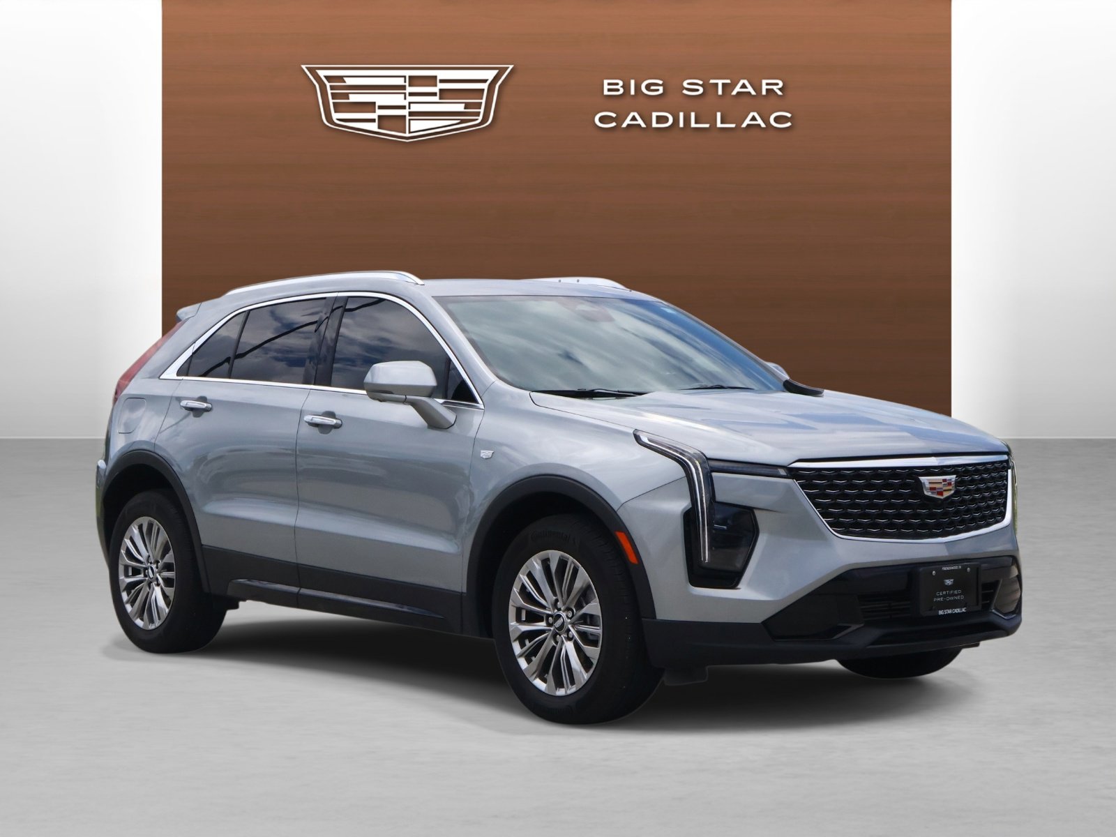 Used 2025 Cadillac XT4 Premium Luxury w/ Technology Package FWD image 7