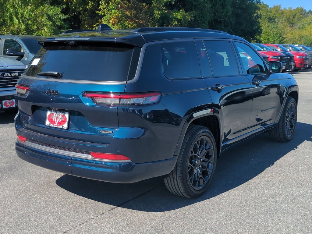 New 2027 Jeep Grand Cherokee L Summit AWD/4WD image 4