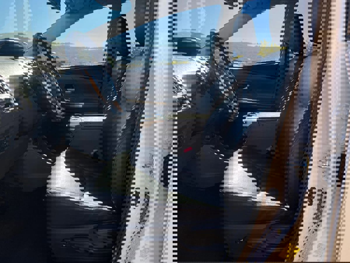 Used 2012 Toyota Prius V Five FWD image 14