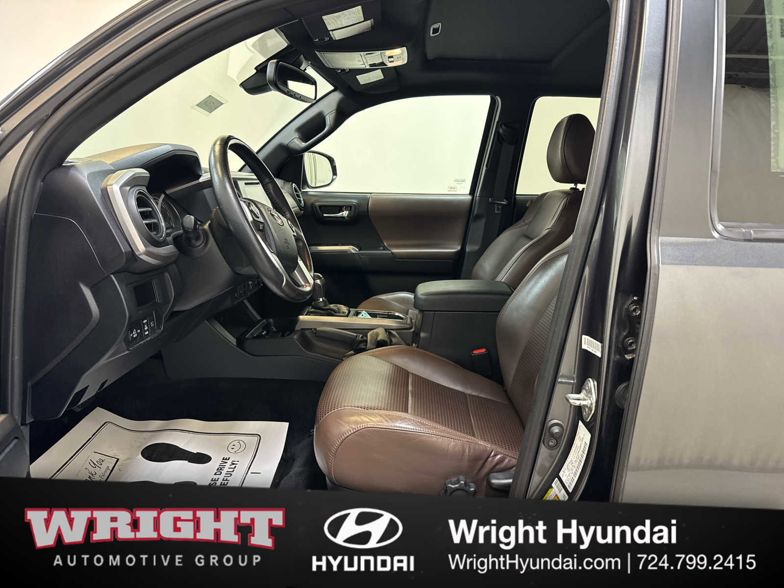 Used 2018 Toyota Tacoma Limited image 11