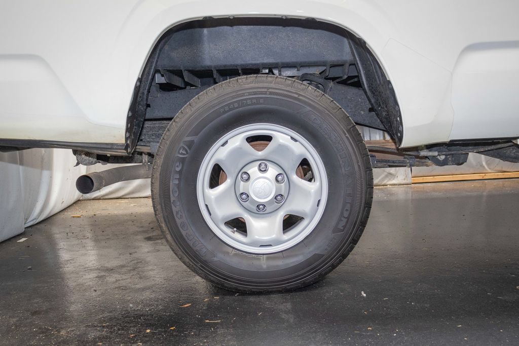 Used 2022 Toyota Tacoma SR AWD/4WD image 10