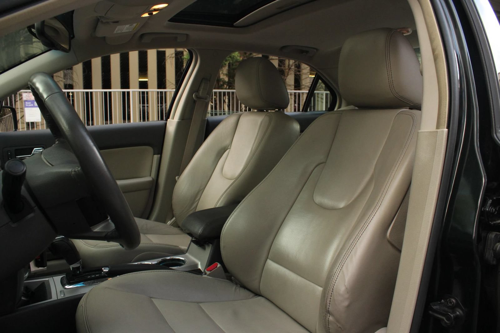 Used 2010 Ford Fusion Hybrid FWD image 16