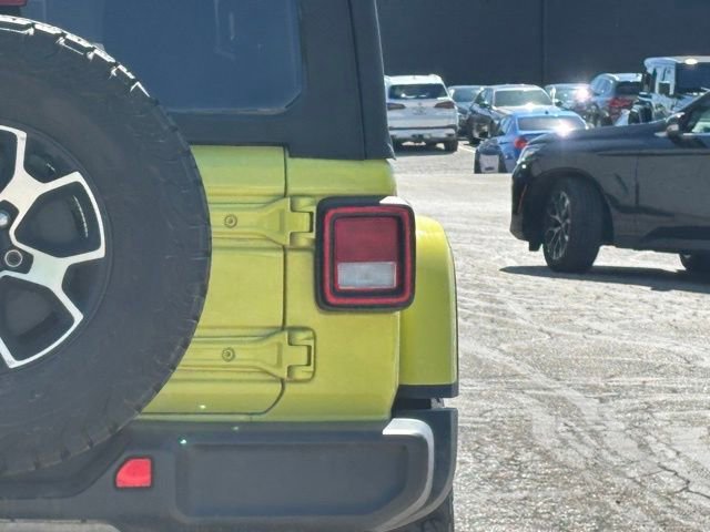 Used 2023 Jeep Wrangler Unlimited Rubicon w/ Cold Weather Group AWD/4WD image 5