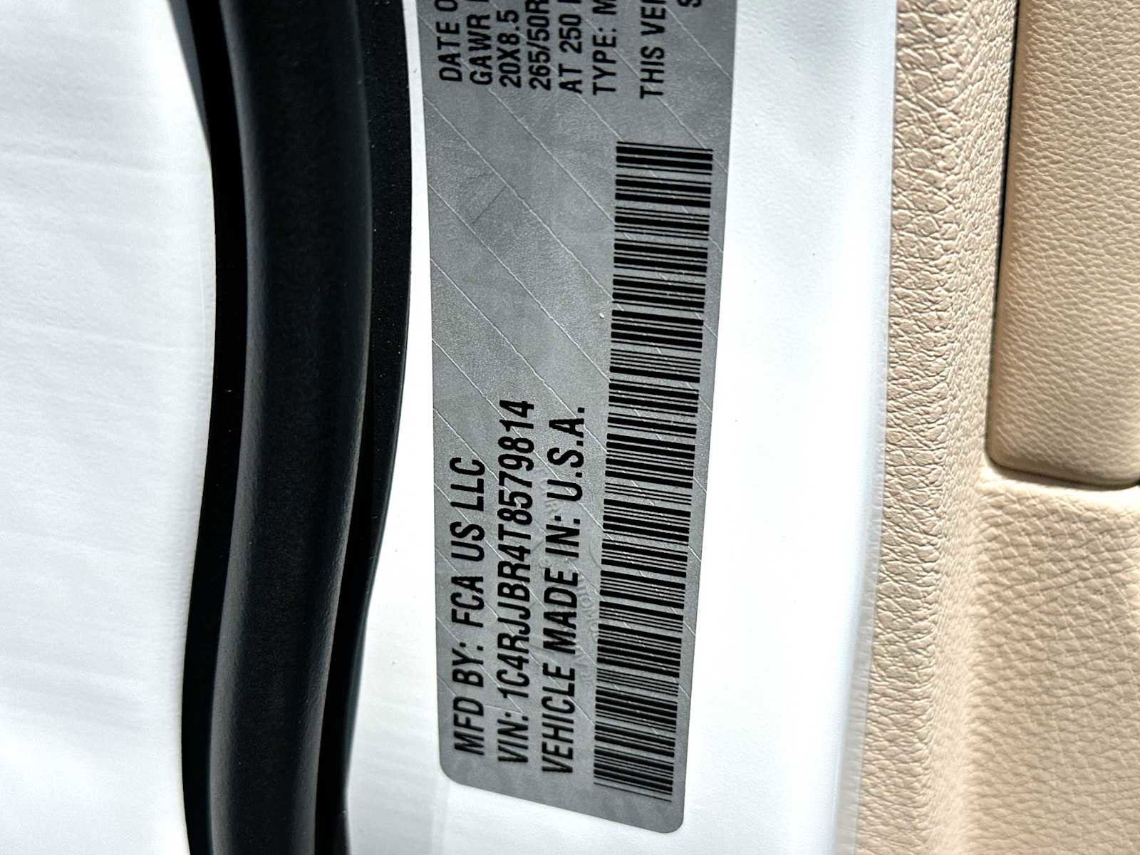 New 2026 Jeep Grand Cherokee L Limited RWD image 22