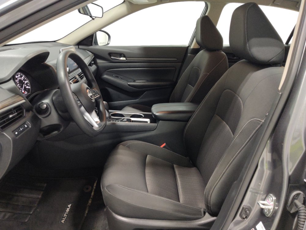 Used 2024 Nissan Altima 2.5 SV FWD image 17