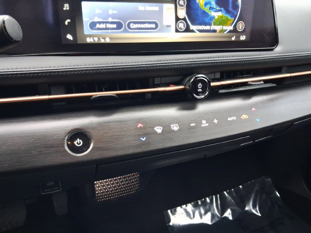Used 2024 Nissan Ariya AWD image 21