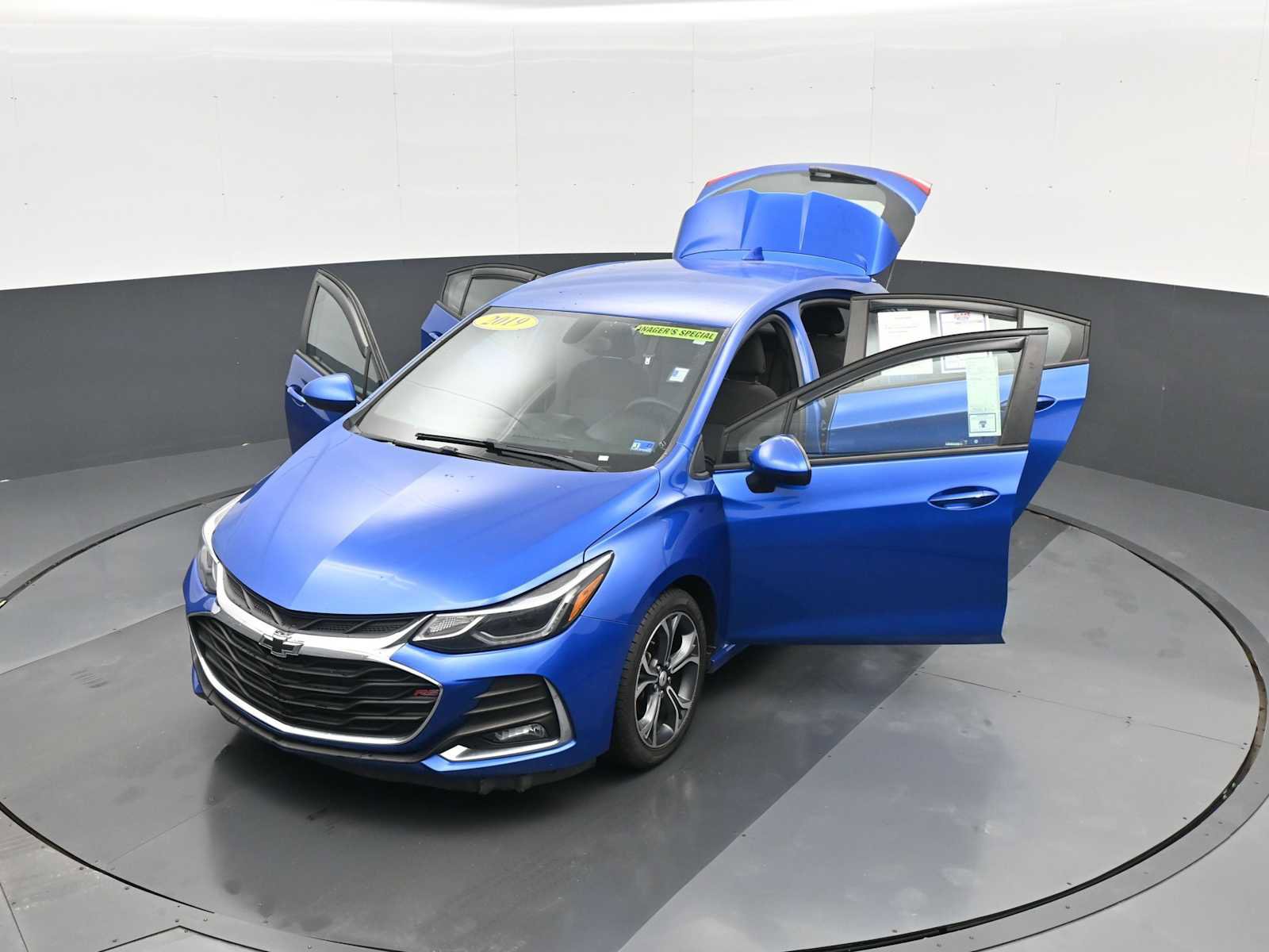 Used 2019 Chevrolet Cruze LT w/ Convenience Package image 38
