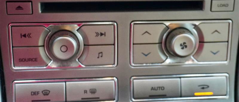 Used 2009 Jaguar XF Luxury image 18