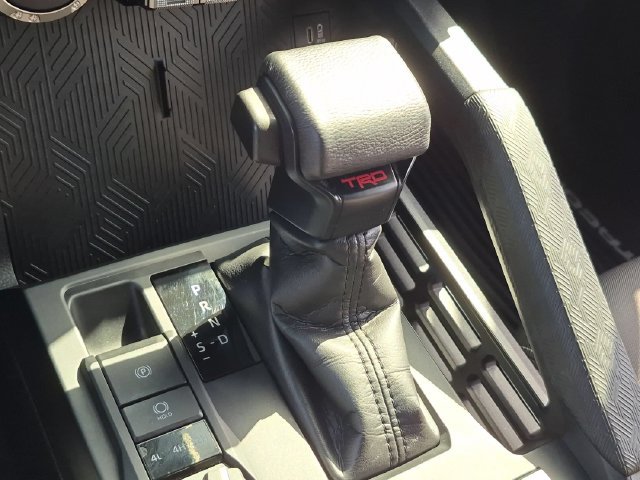 Used 2025 Toyota Tacoma TRD Off-Road AWD/4WD image 19