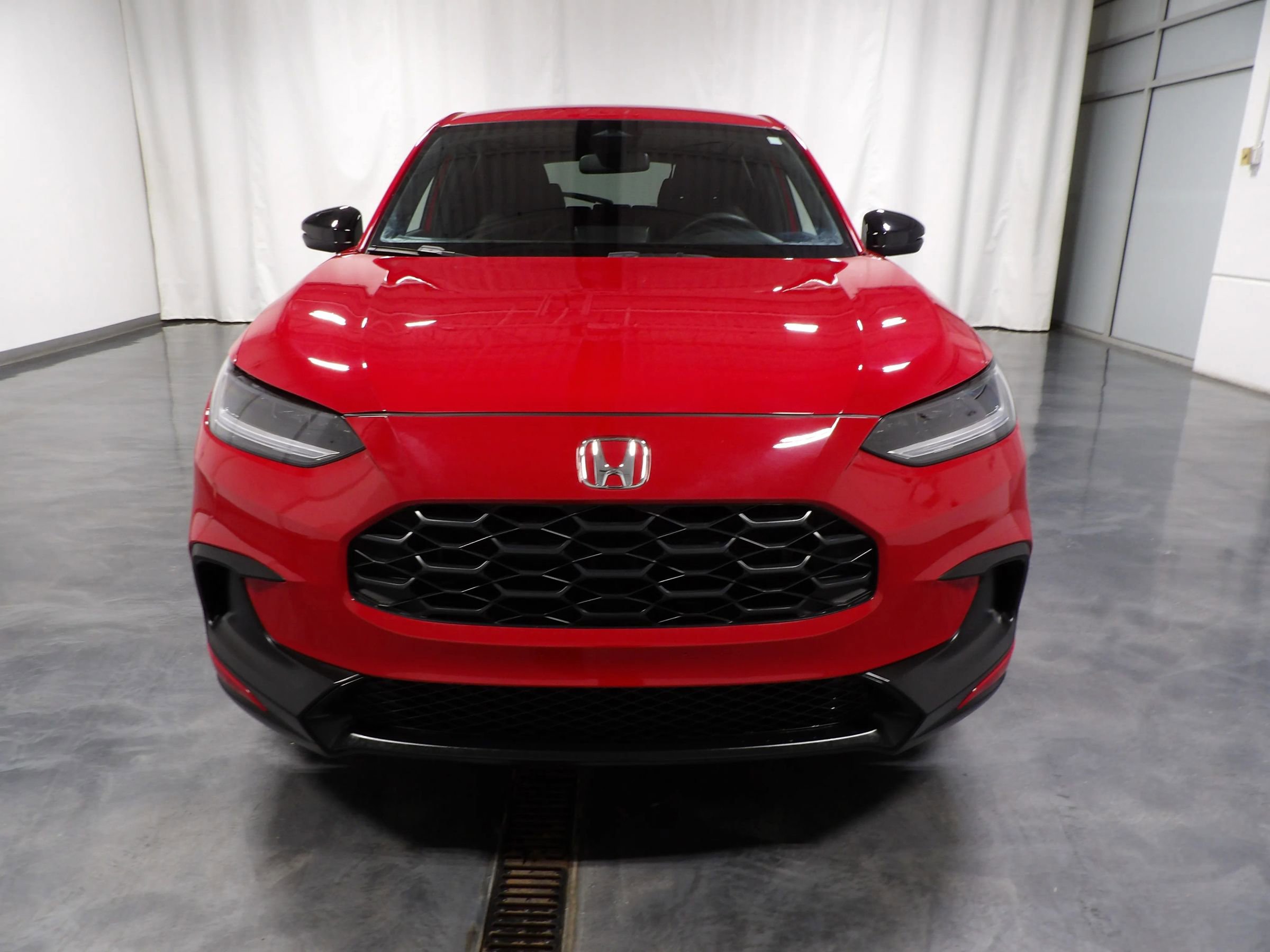 Used 2023 Honda HR-V Sport image 3