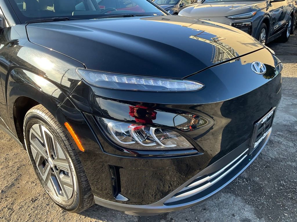 Used 2022 Hyundai Kona Limited w/ Cargo Package image 71