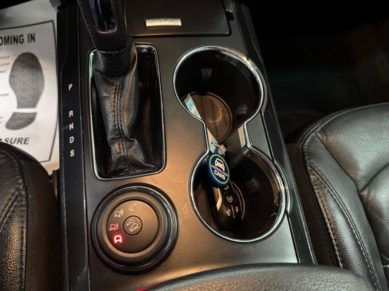 Used 2016 Ford Explorer XLT w/ Equipment Group 202A image 18