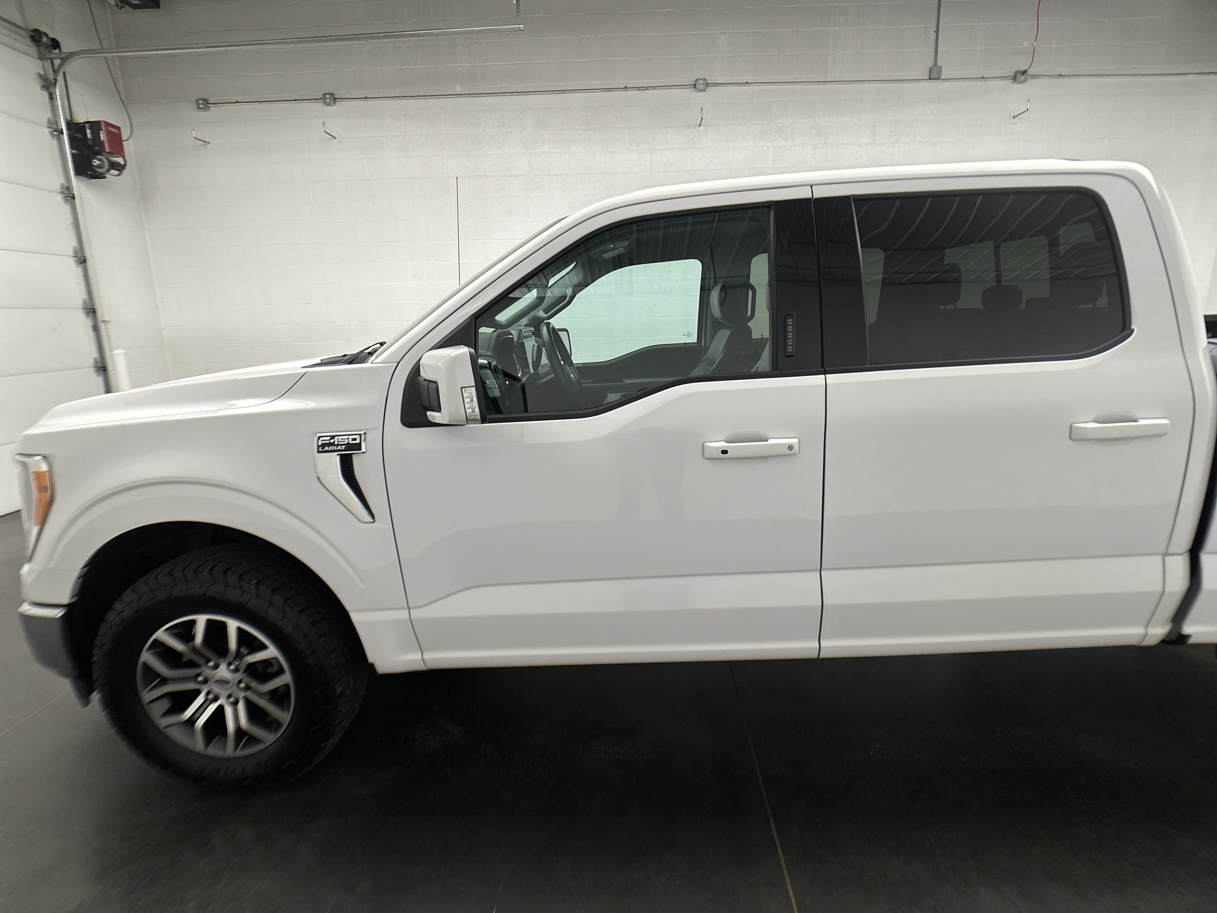 Used 2021 Ford F150 Lariat w/ Equipment Group 501A Mid AWD/4WD image 6