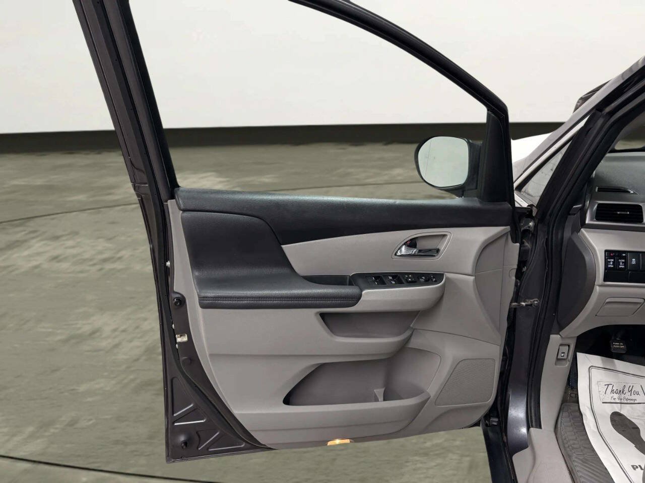 Used 2016 Honda Odyssey SE image 12