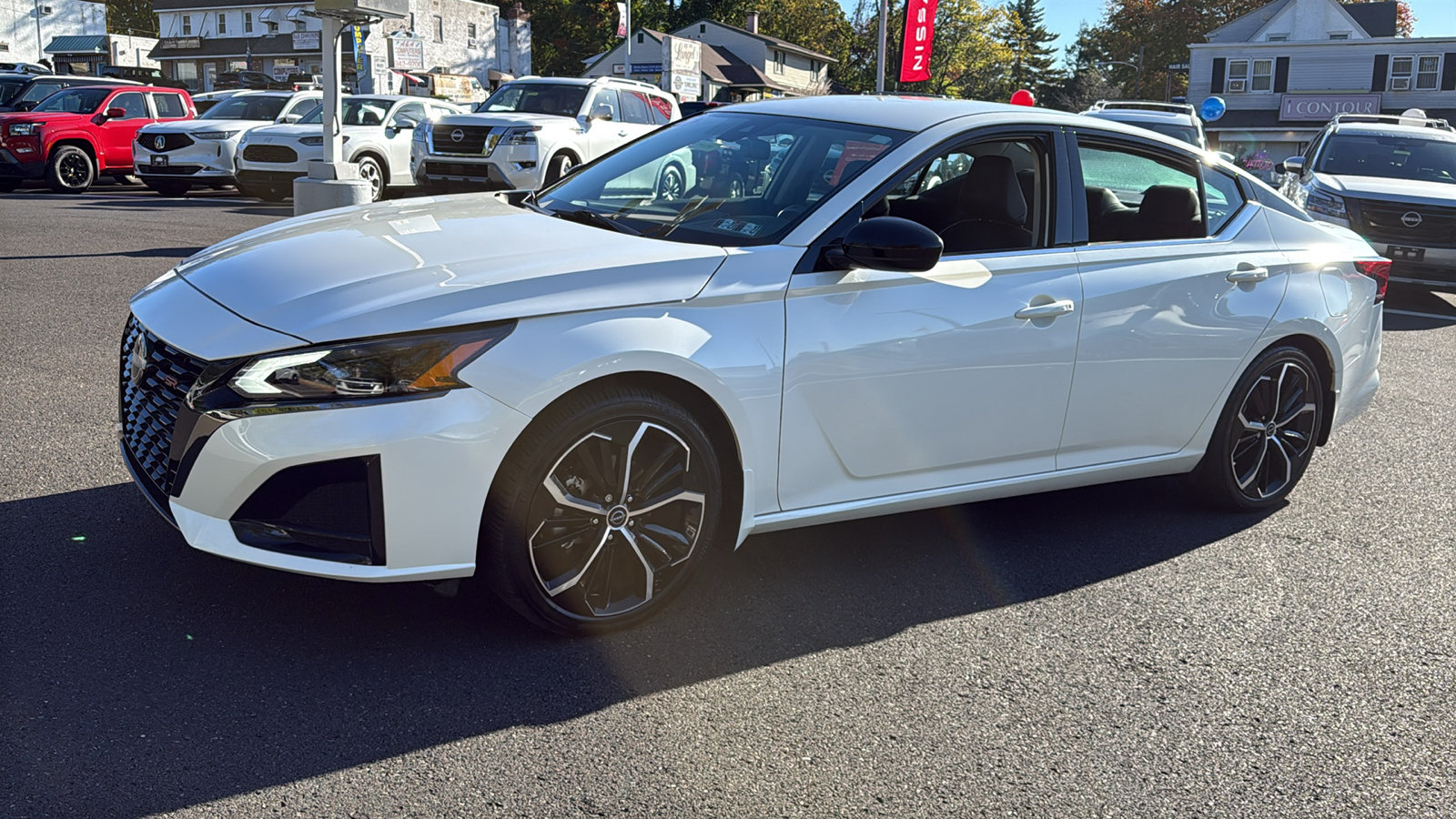 Certified 2024 Nissan Altima 2.5 SR FWD image 3