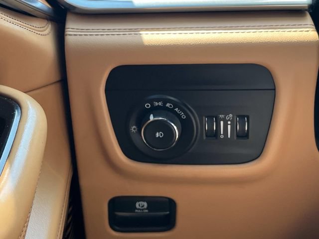 Used 2022 Jeep Grand Cherokee L Summit AWD/4WD image 40