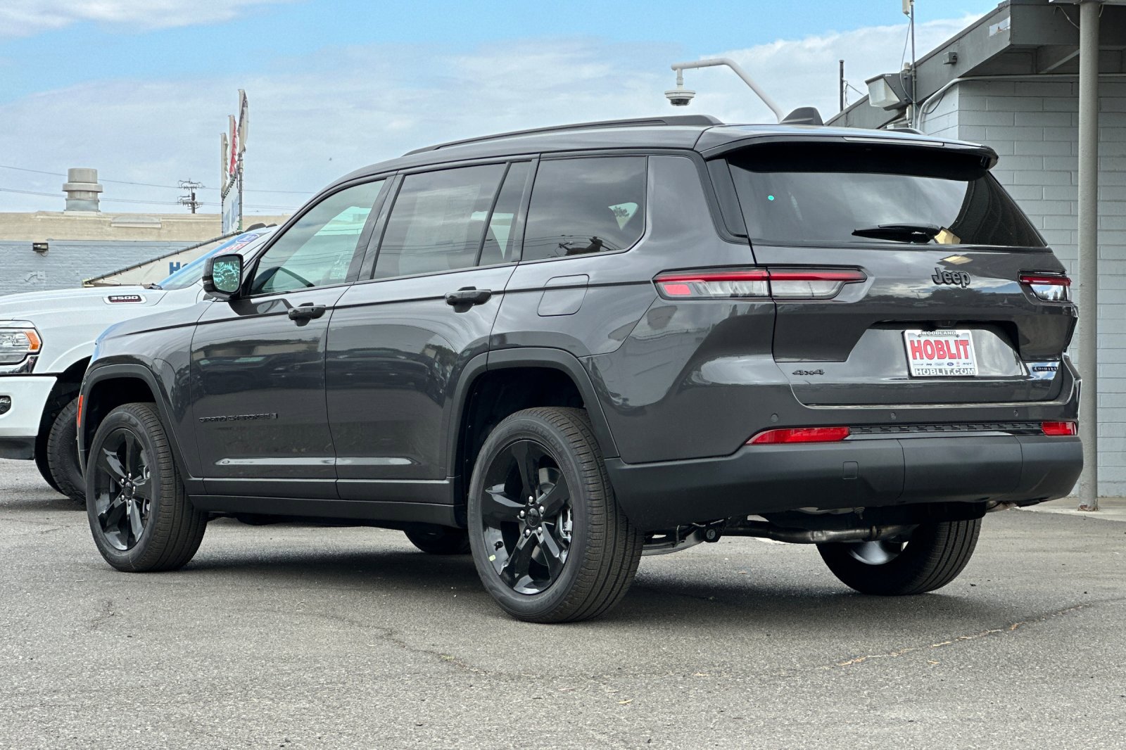 New 2025 Jeep Grand Cherokee L Limited w/ Black Appearance Package image 5