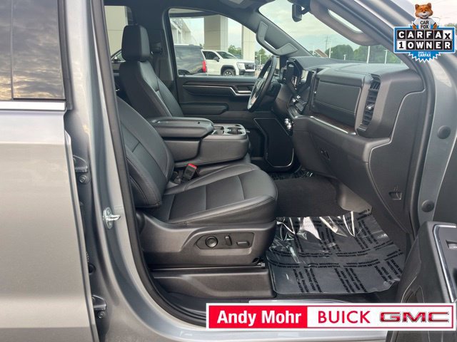 Used 2023 GMC Sierra 1500 SLT AWD/4WD image 46